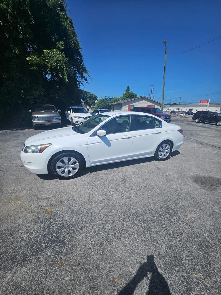 Honda Accord LX sedan AT 2010