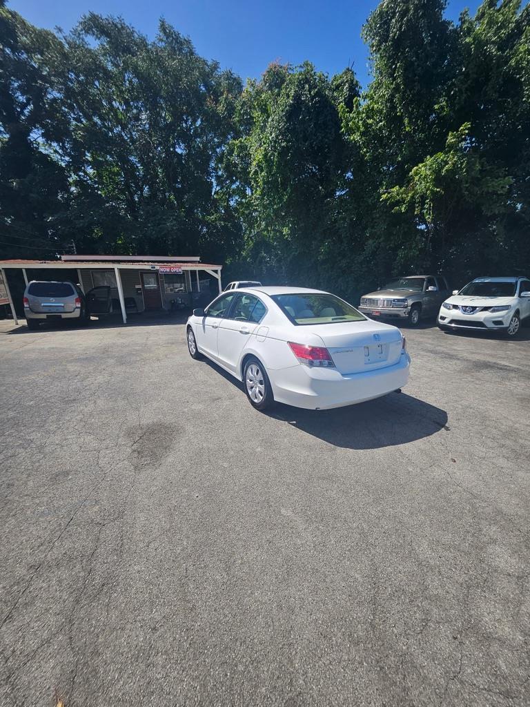 Honda Accord LX sedan AT 2010
