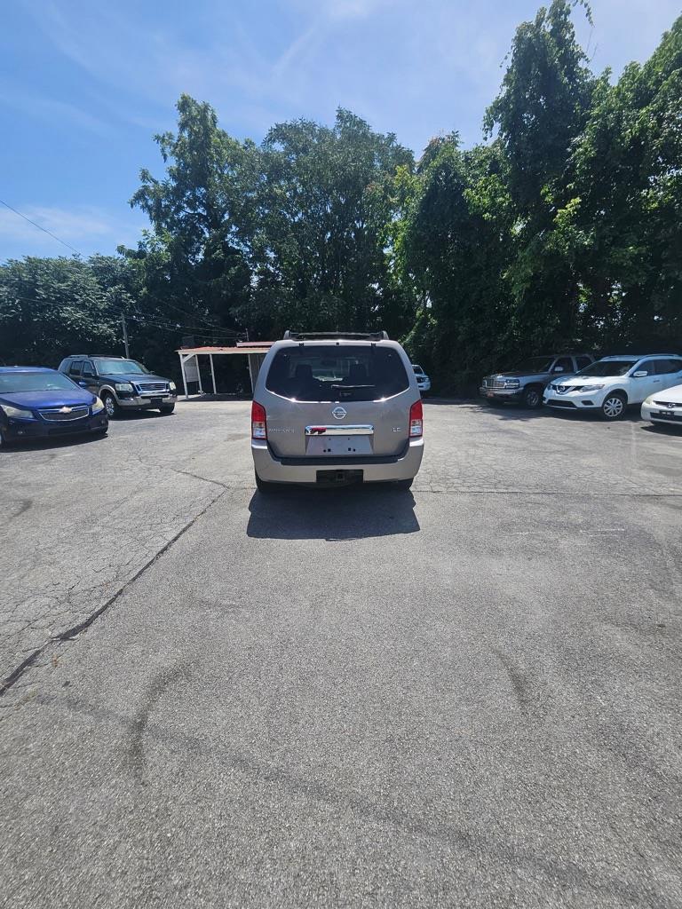 Nissan Pathfinder S 2WD 2006