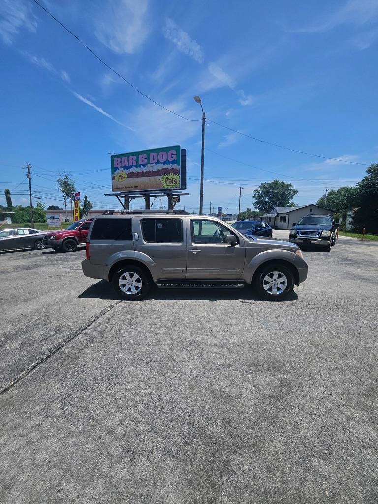 Nissan Pathfinder S 2WD 2006