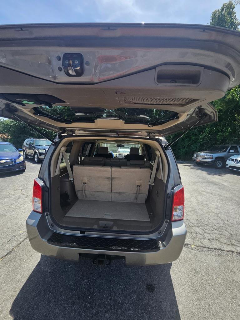 Nissan Pathfinder S 2WD 2006