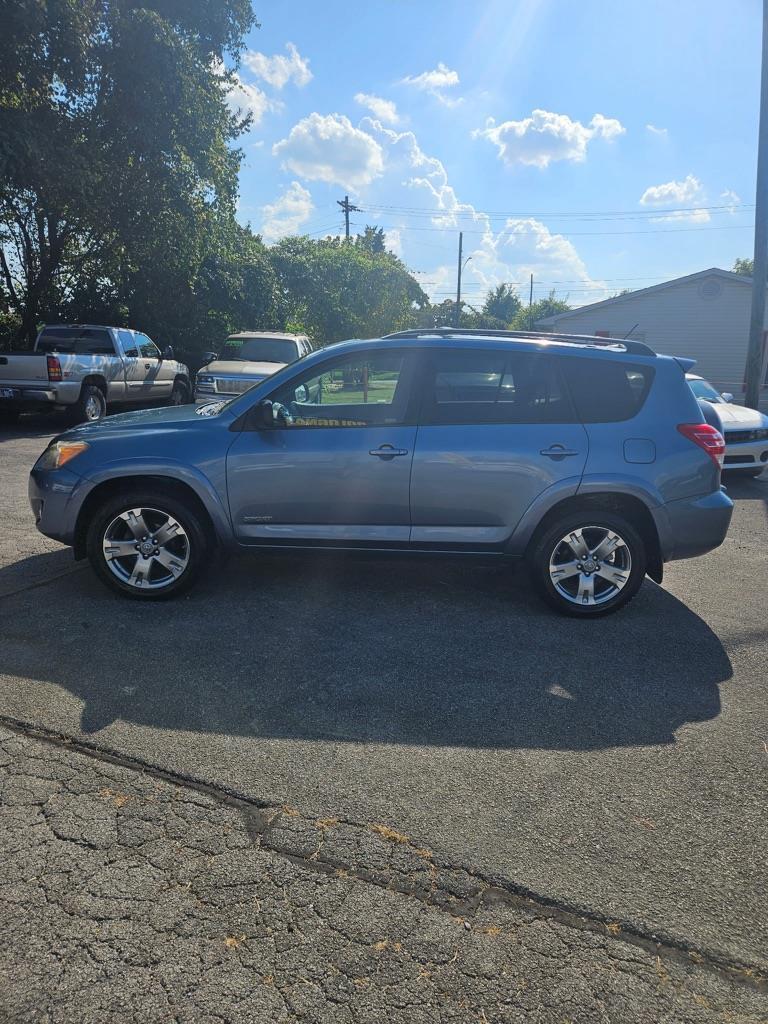 Toyota RAV4 Sport I4 2WD 2009