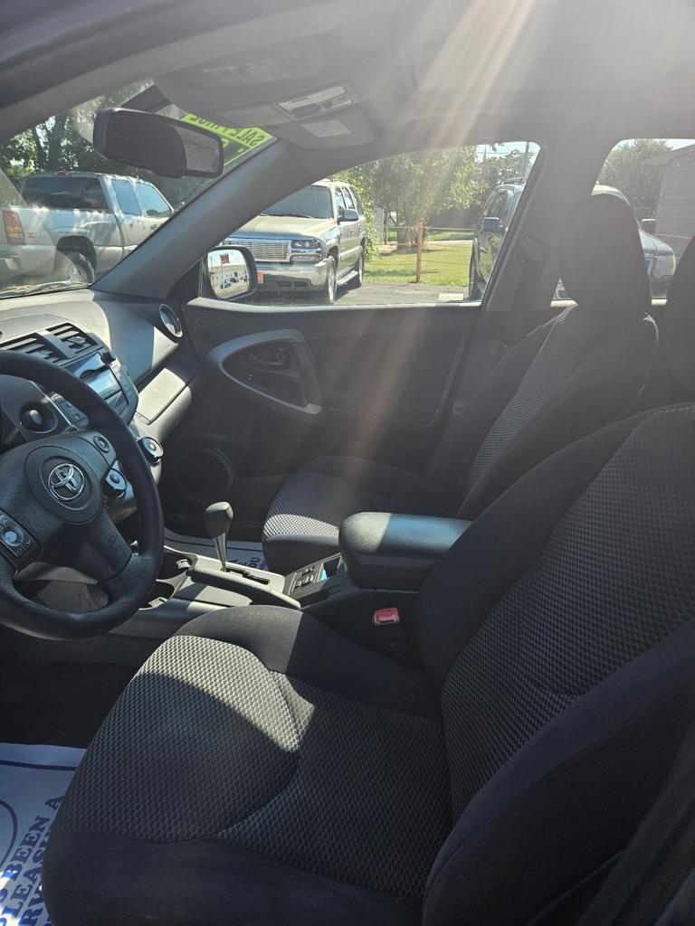 Toyota RAV4 Sport I4 2WD 2009