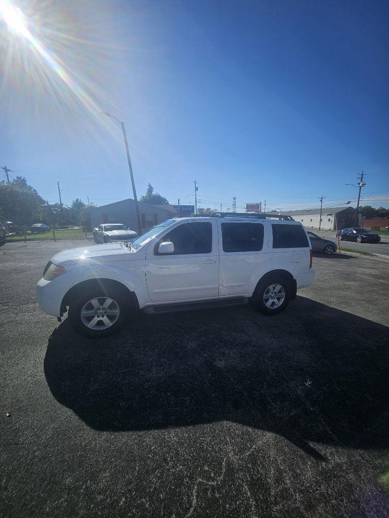 Nissan Pathfinder S 4WD 2008