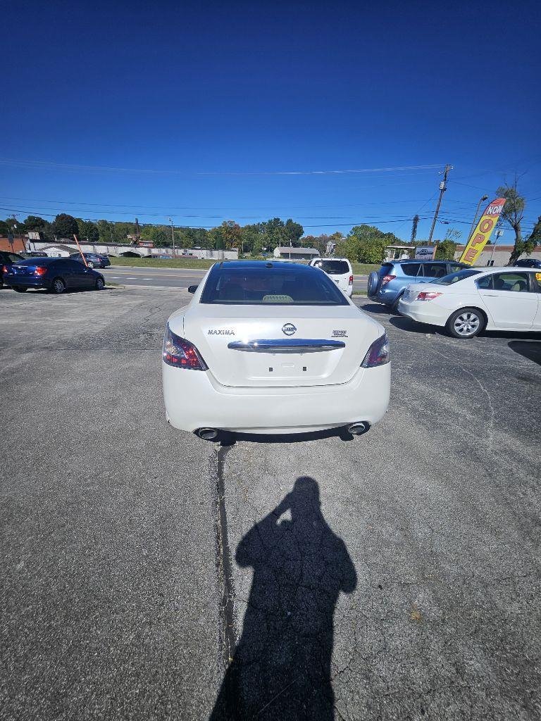 Nissan Maxima S 2014
