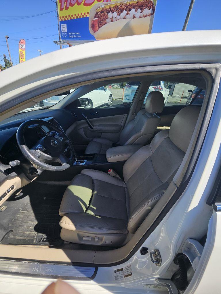 Nissan Maxima S 2014