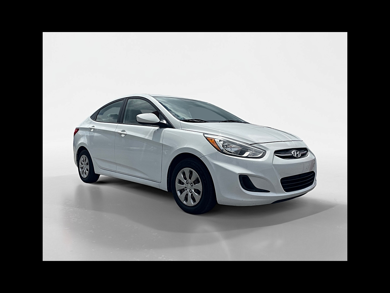 2017 Hyundai Accent SE 4-Door 6A