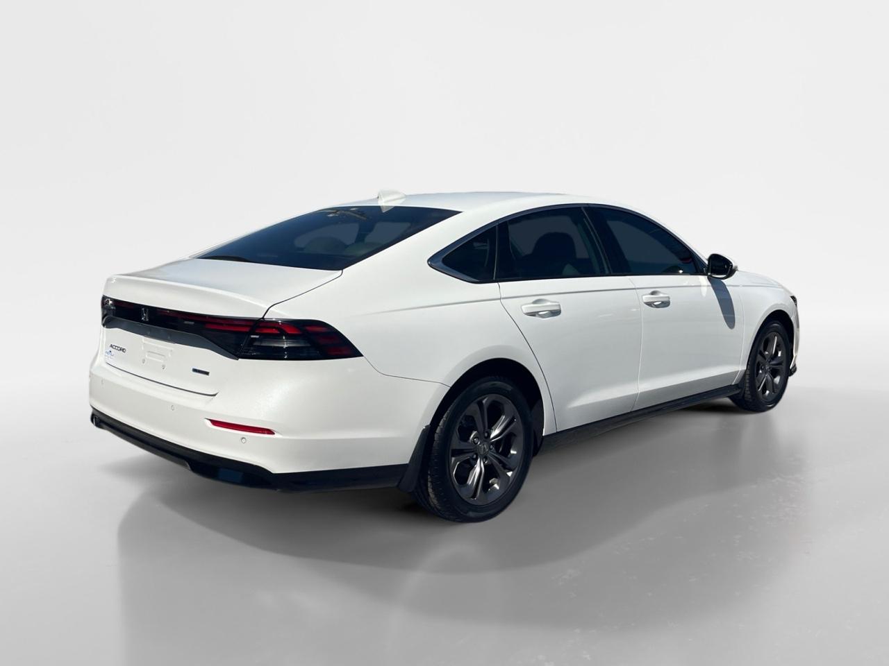 2024 Honda Accord Hybrid EX-L - Photo 8