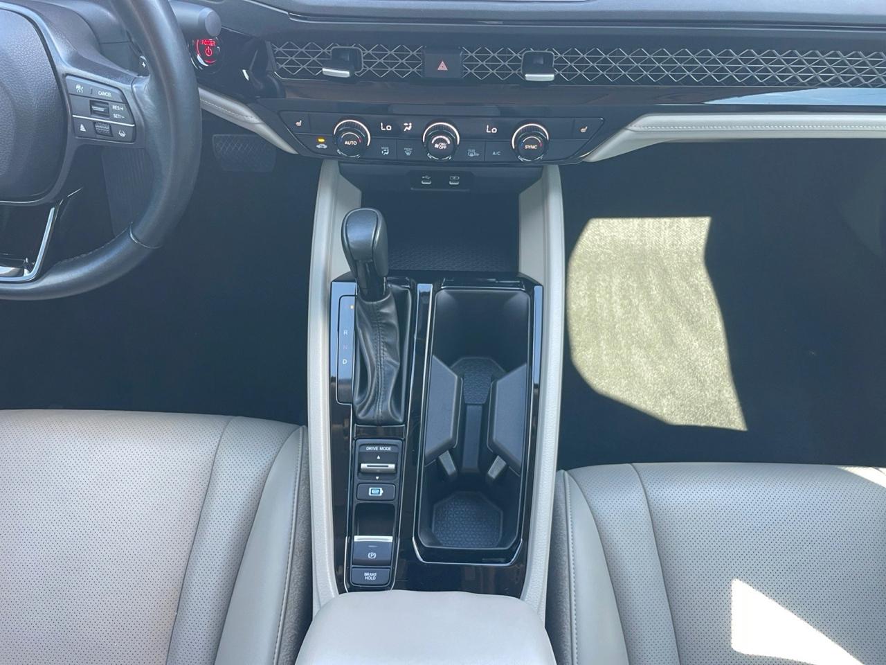 2024 Honda Accord Hybrid EX-L - Photo 18