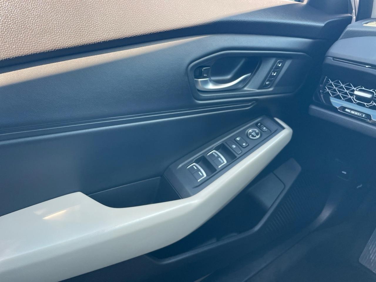 2024 Honda Accord Hybrid EX-L - Photo 19