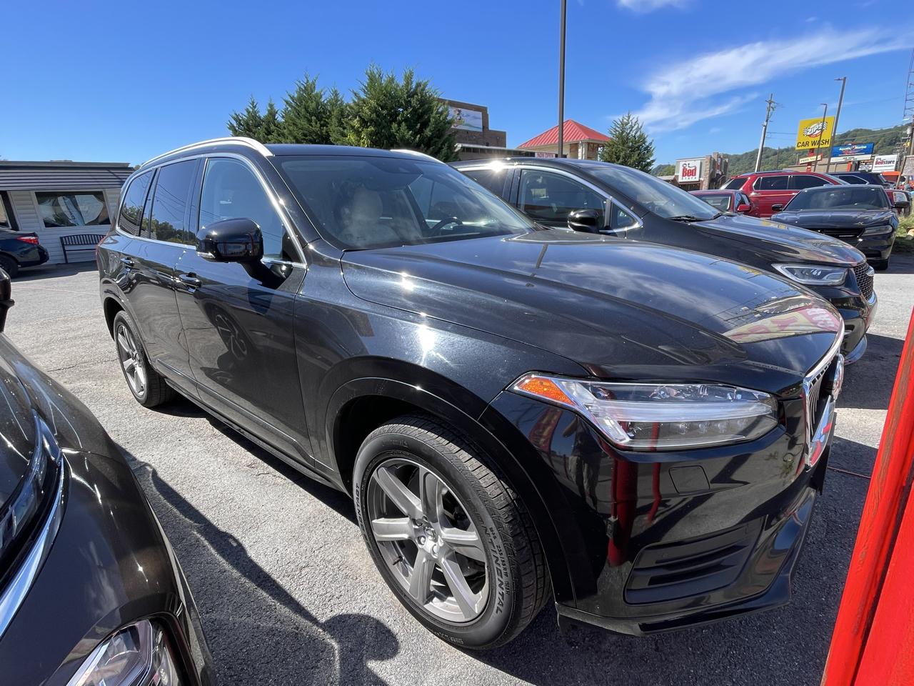 2020 Volvo XC90 T6 Momentum AWD