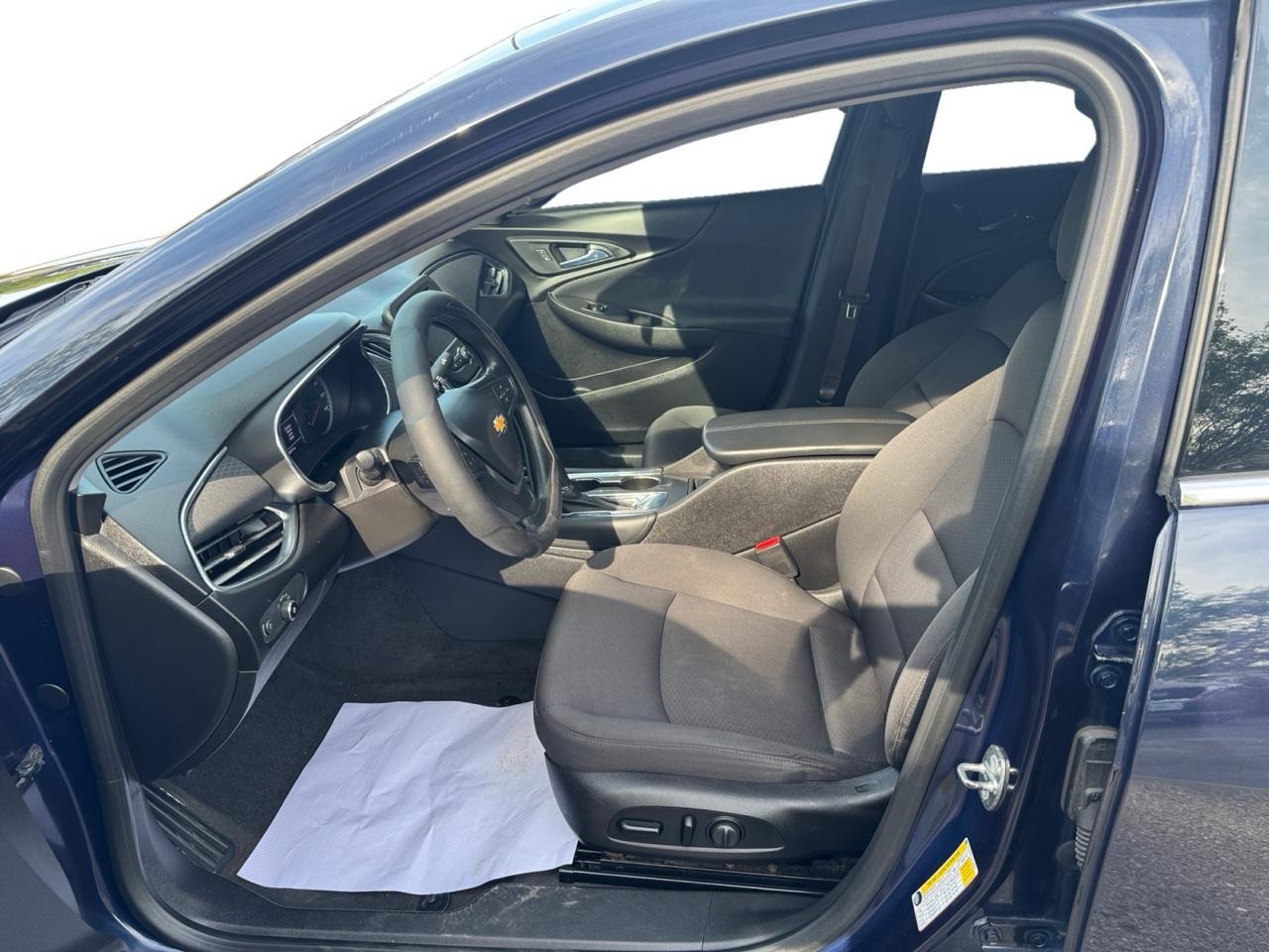 2018 Chevrolet Malibu 1LT - Photo 10