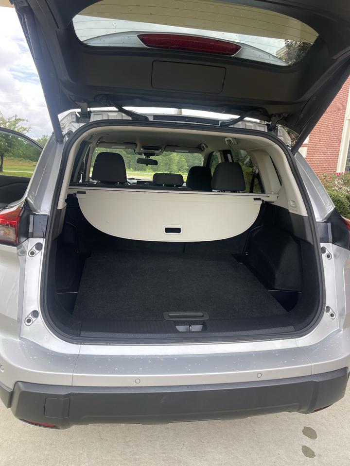 2024 Nissan Rogue SV - Photo 12