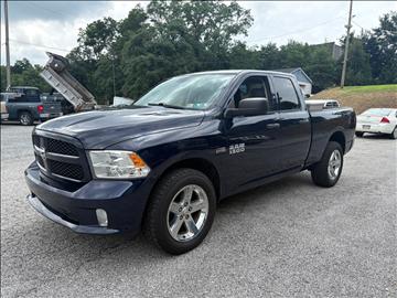 2015 RAM 1500 4WD Quad Cab 140.5" Express