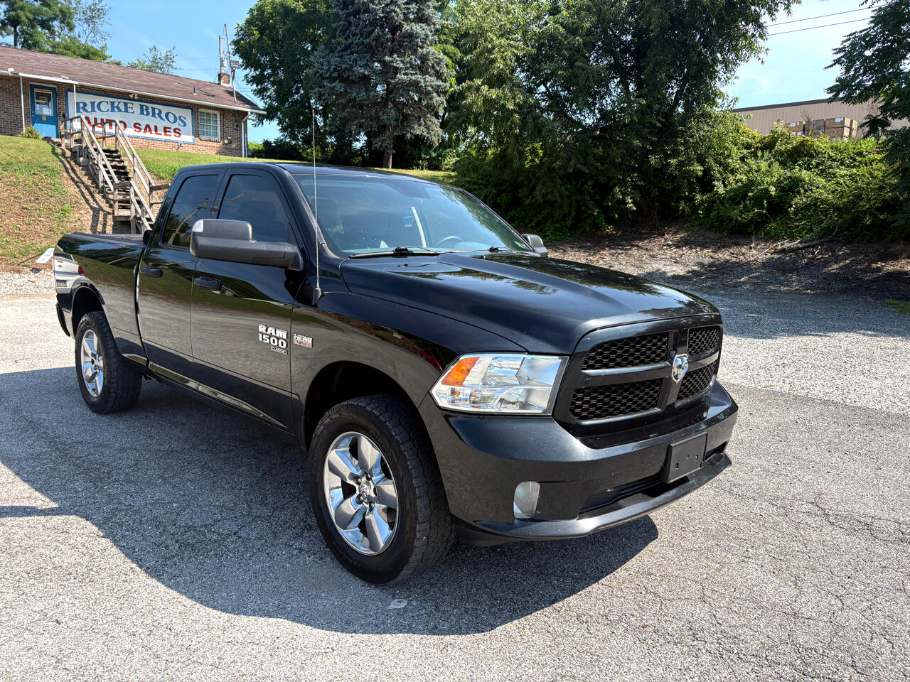 2019 Ram 1500 Classic Express photo 3
