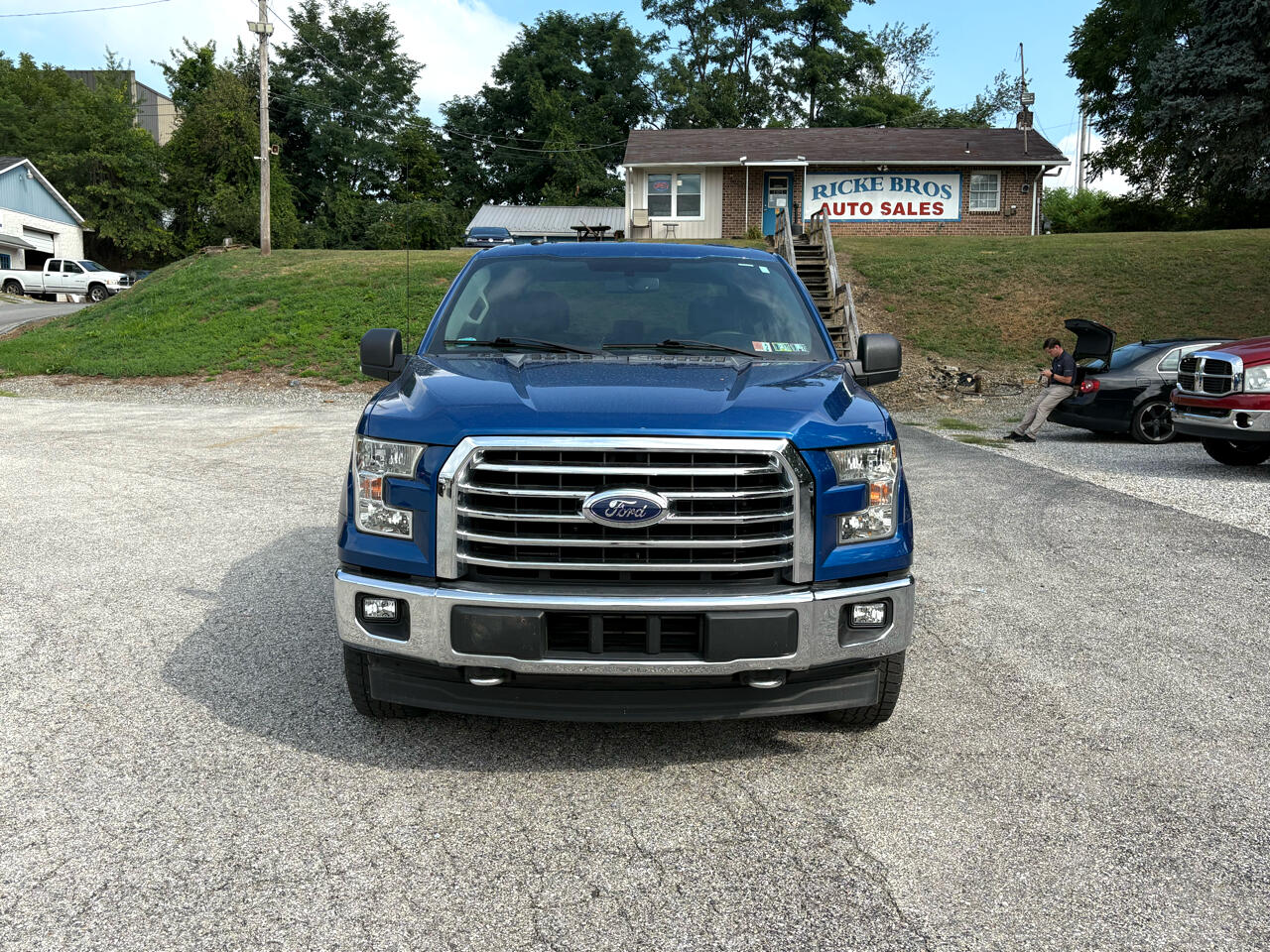 2017 Ford F-150 XLT photo 2