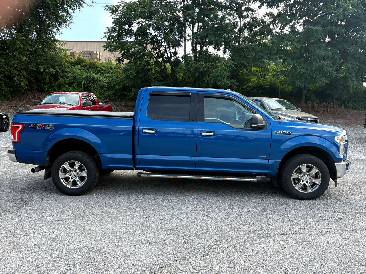 2017 Ford F-150 XLT photo 4