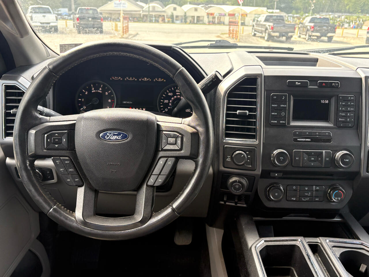 2017 Ford F-150 XLT photo 11