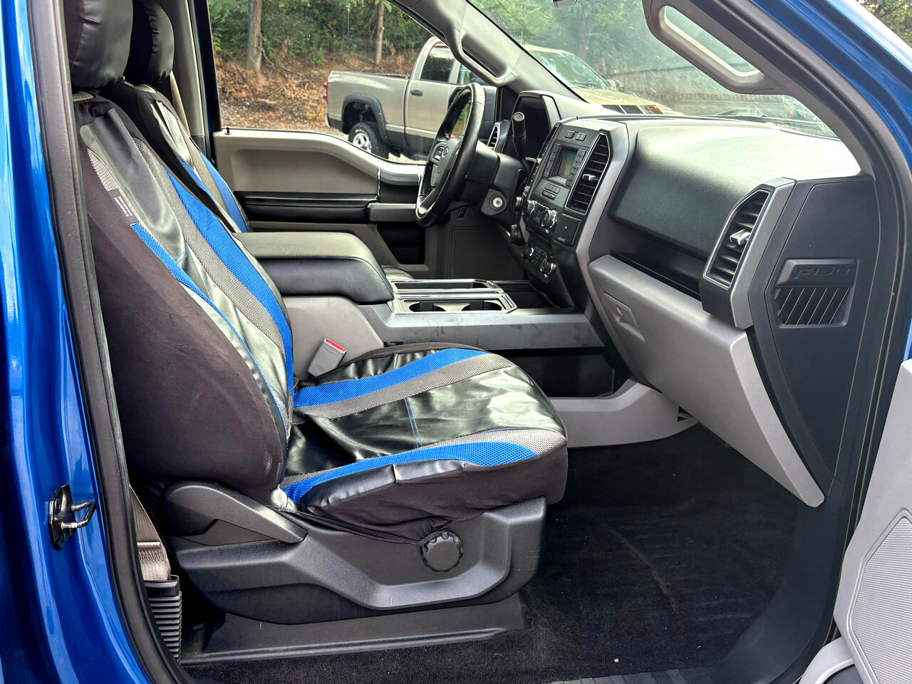 2017 Ford F-150 XLT photo 17
