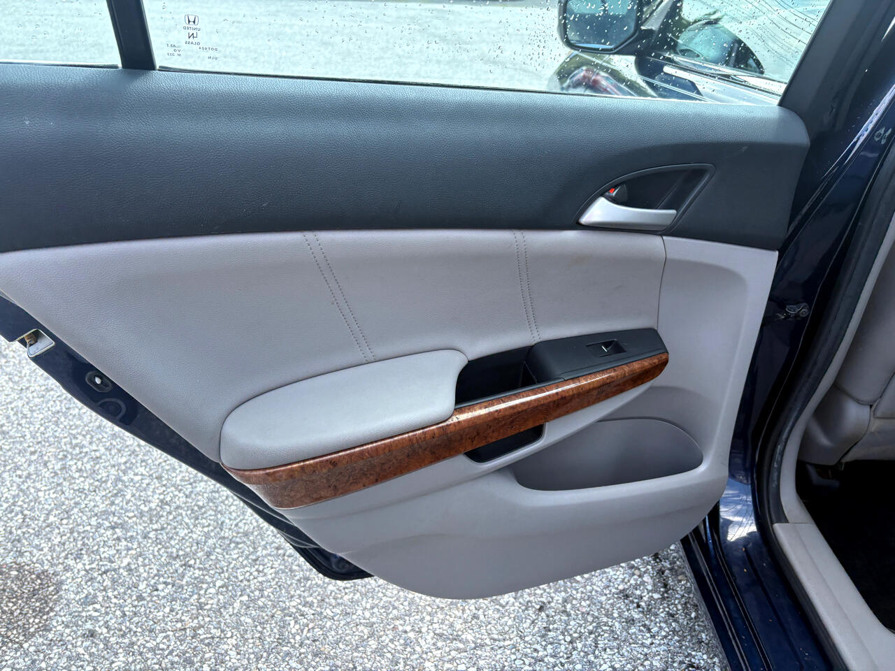2011 Honda Accord EX-L photo 12