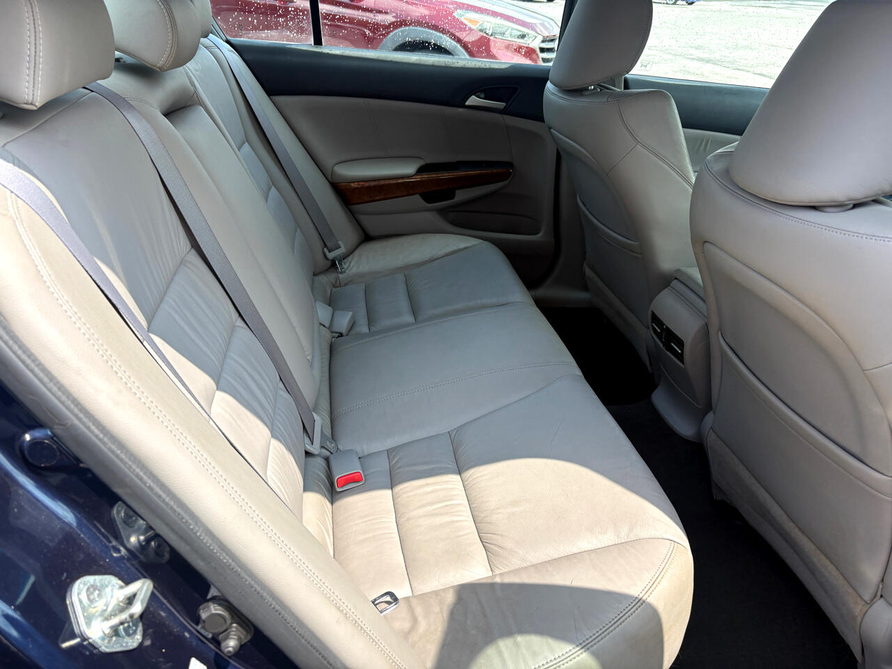 2011 Honda Accord EX-L photo 16