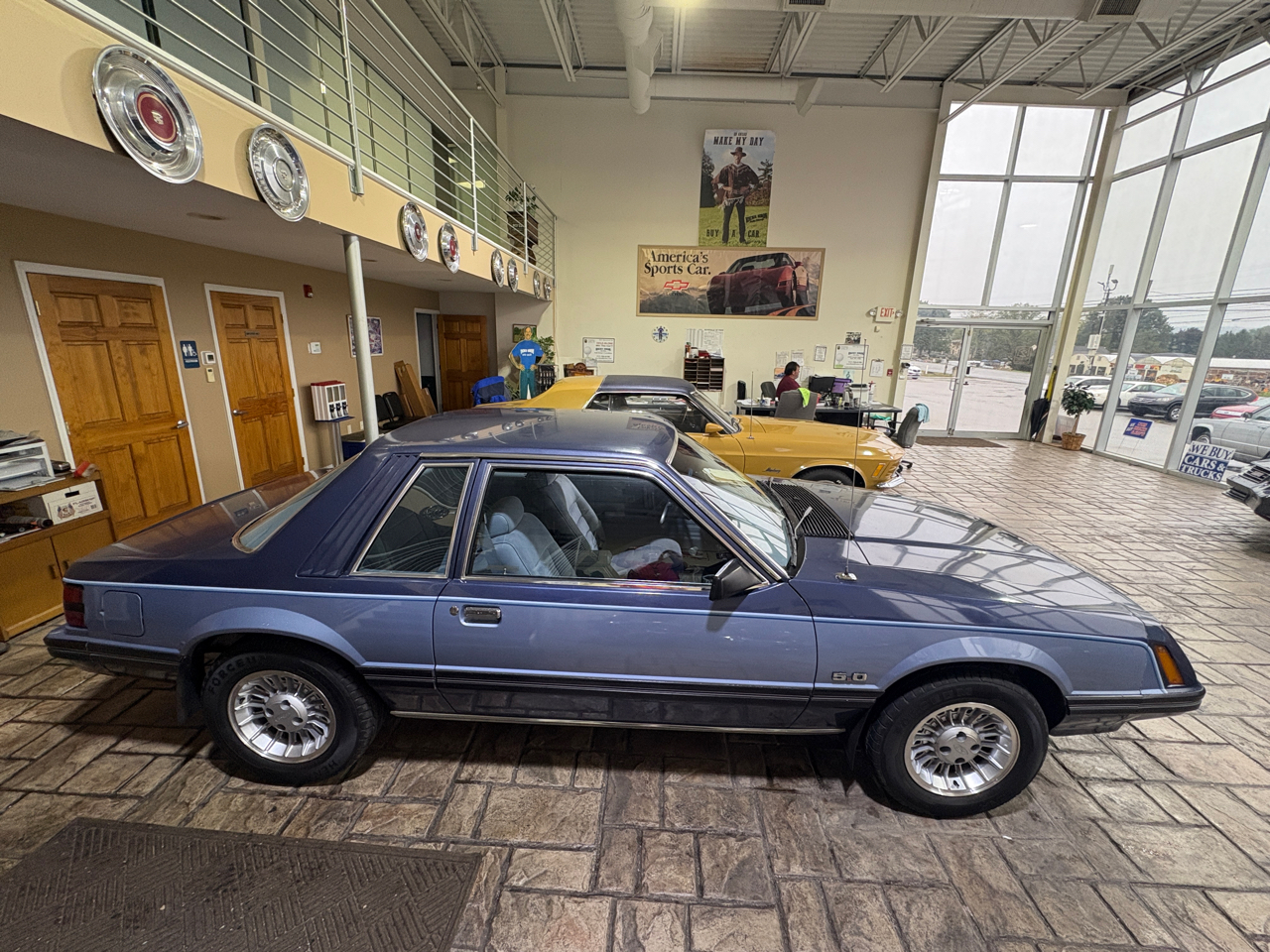 1983 Ford Mustang photo 2