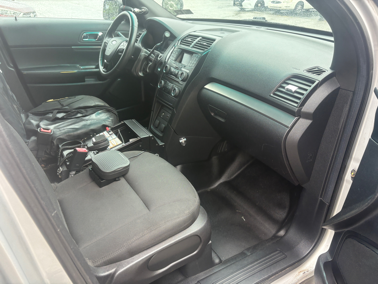 2016 Ford Explorer photo 11
