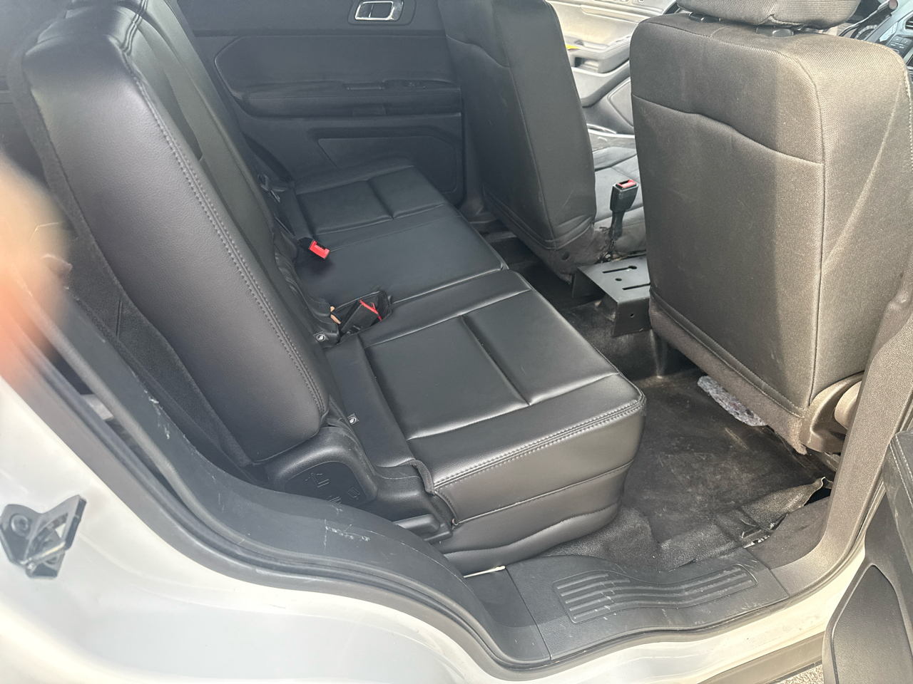 2018 Ford Explorer photo 3