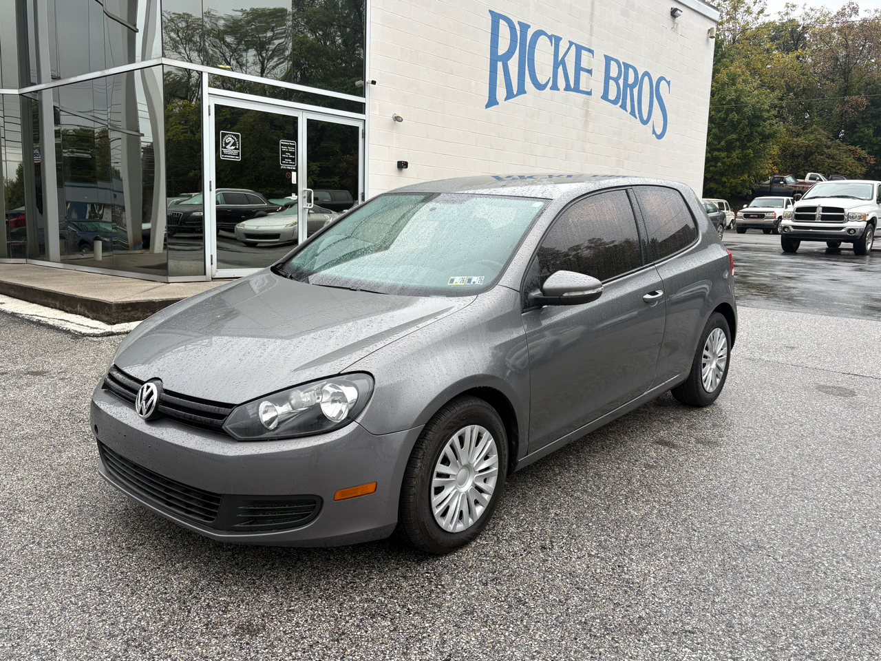 2013 Volkswagen Golf 2dr HB Auto PZEV