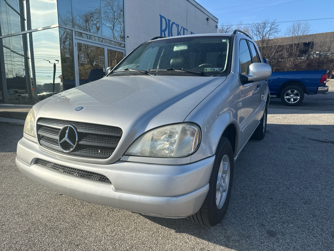 2000 Mercedes-Benz M-Class ML 320's photo