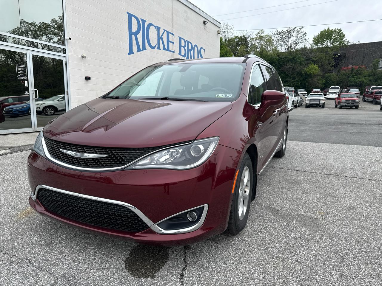 2017 Chrysler Pacifica Touring-L Plus FWD