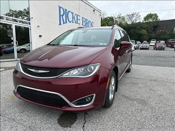 2017 Chrysler Pacifica Touring-L Plus FWD