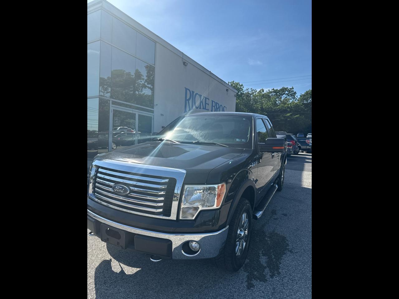 2012 Ford F-150 4WD SuperCab 145" Lariat