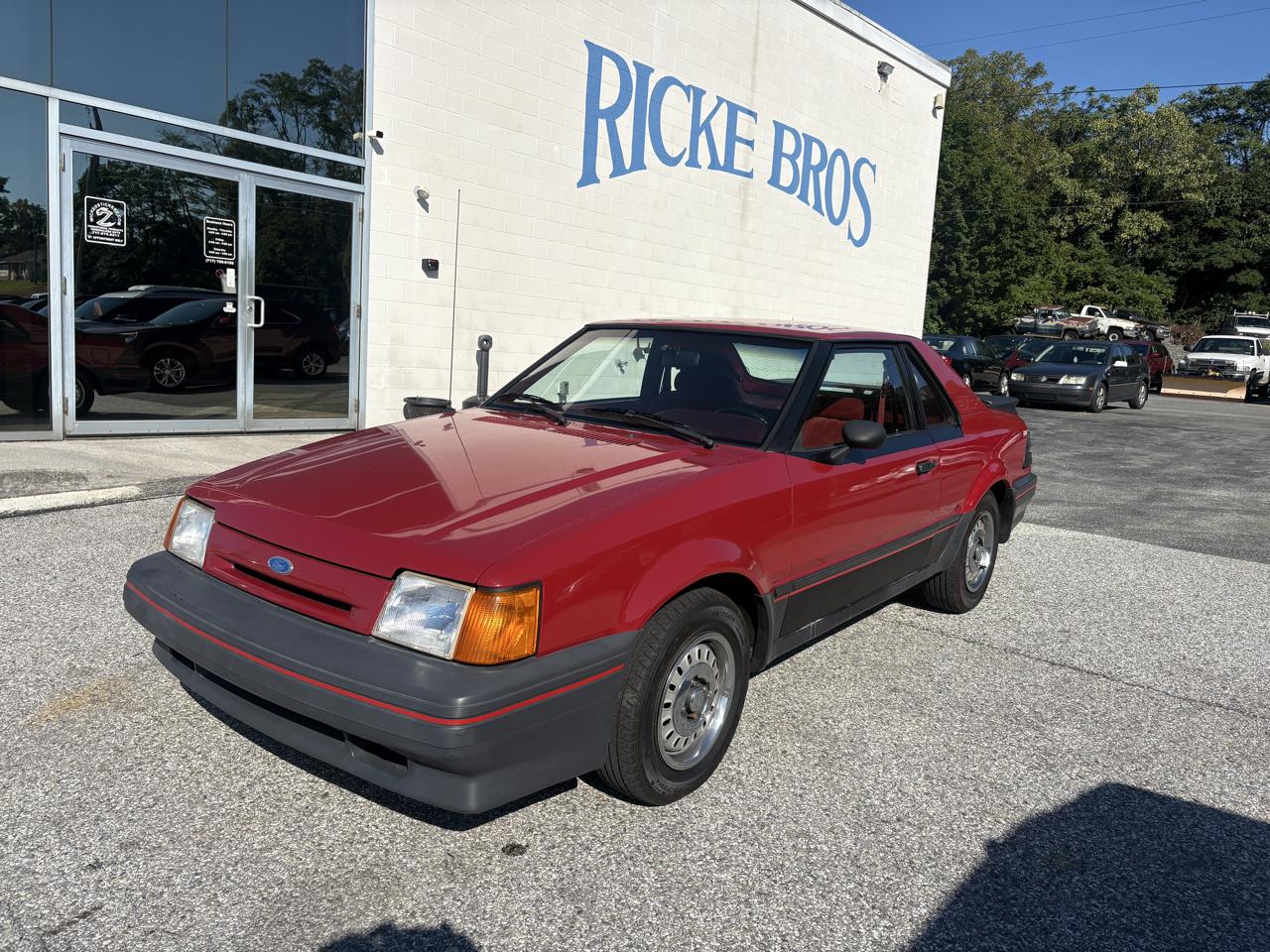 1987 Ford Escort 2dr Coupe Luxury EXP
