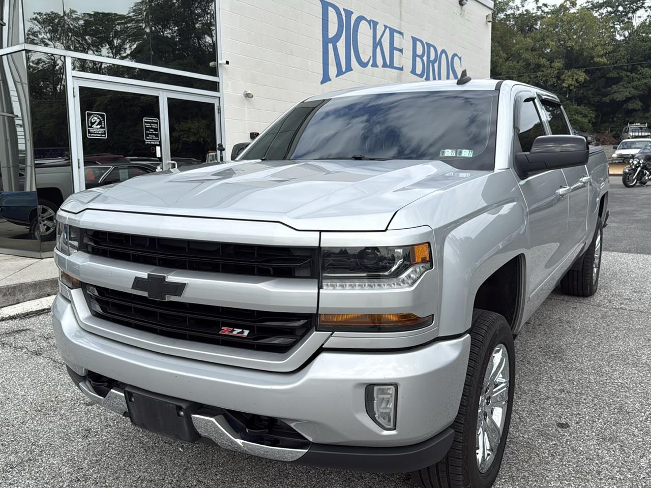 2018 Chevrolet Silverado 1500 4WD Crew Cab 143.5" LT w/2LT