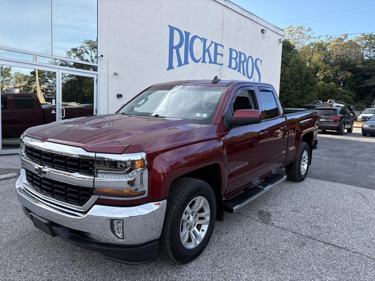 2017 Chevrolet Silverado 1500 4WD Double Cab 143.5" LT w/1LT