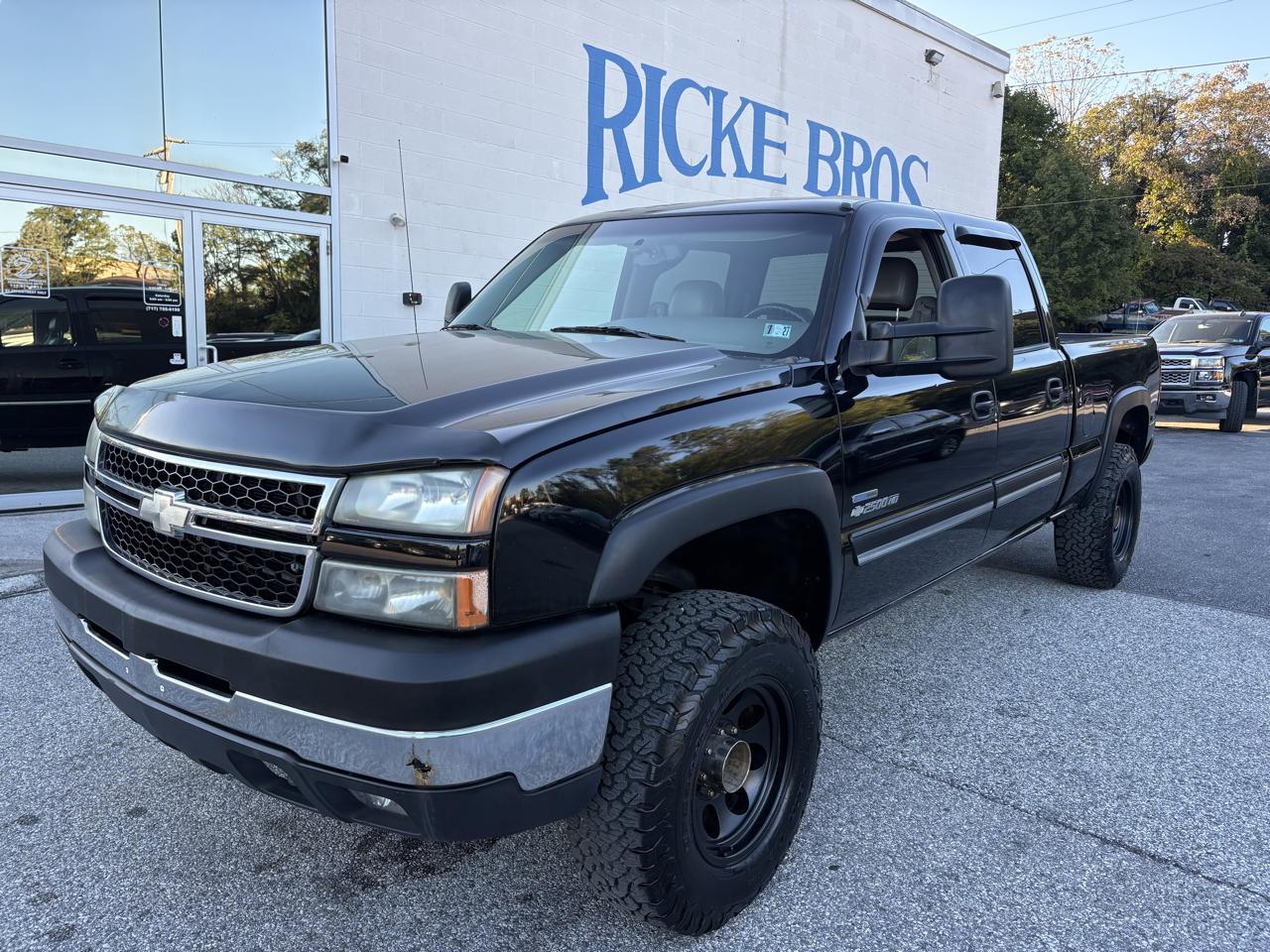 2006 Chevrolet Silverado 2500HD Crew Cab 153" WB 4WD LT1