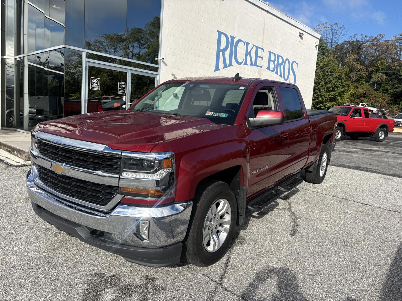 2018 Chevrolet Silverado 1500 4WD Crew Cab 153.0" LT w/1LT