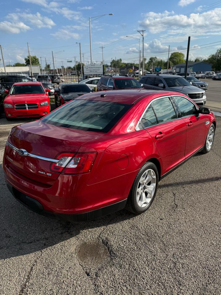 Ford Taurus SEL AWD 2011
