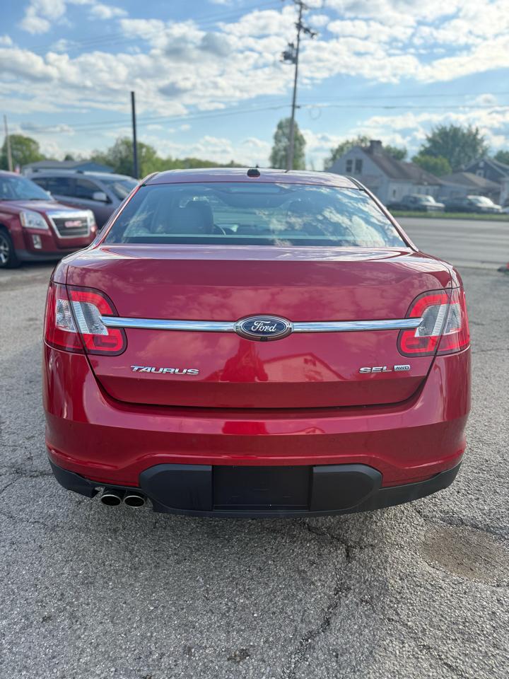 Ford Taurus SEL AWD 2011