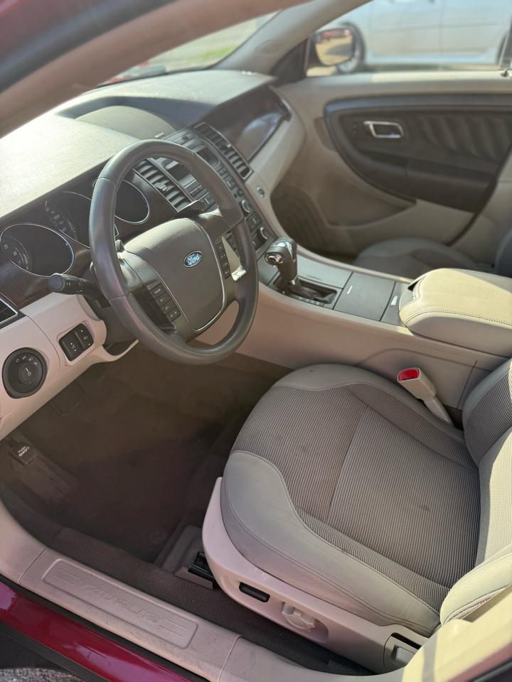 Ford Taurus SEL AWD 2011