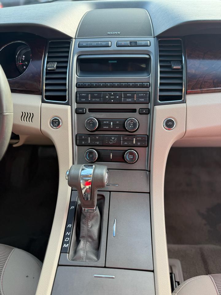 Ford Taurus SEL AWD 2011