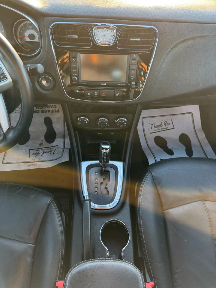 Chrysler 200 Limited 2012