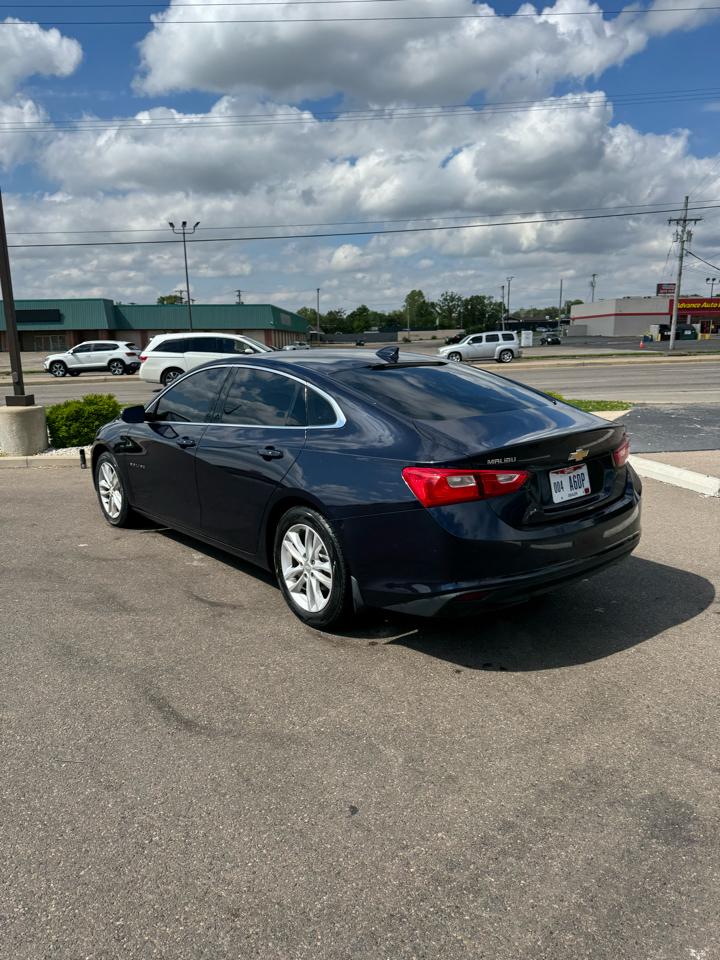Chevrolet MALIBU LT Base 2017
