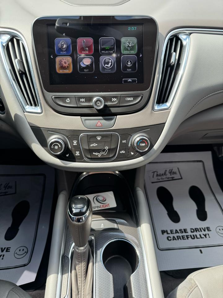 Chevrolet MALIBU LT Base 2017