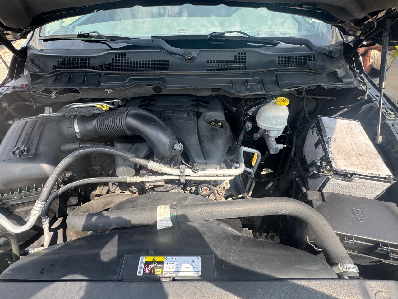 RAM 1500 2WD Crew Cab 140.5" Sport 2013