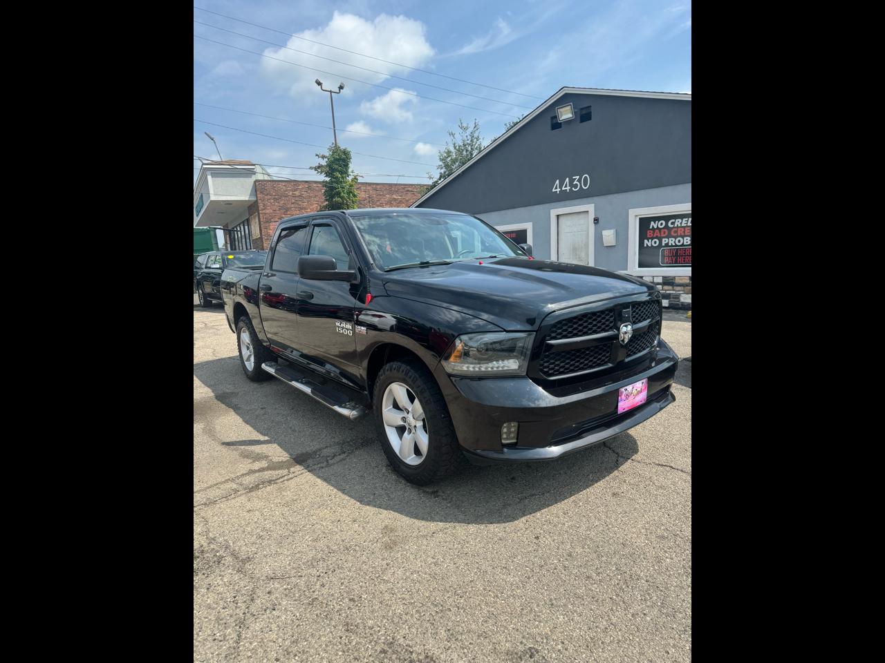 RAM 1500 2WD Crew Cab 140.5" Sport 2013