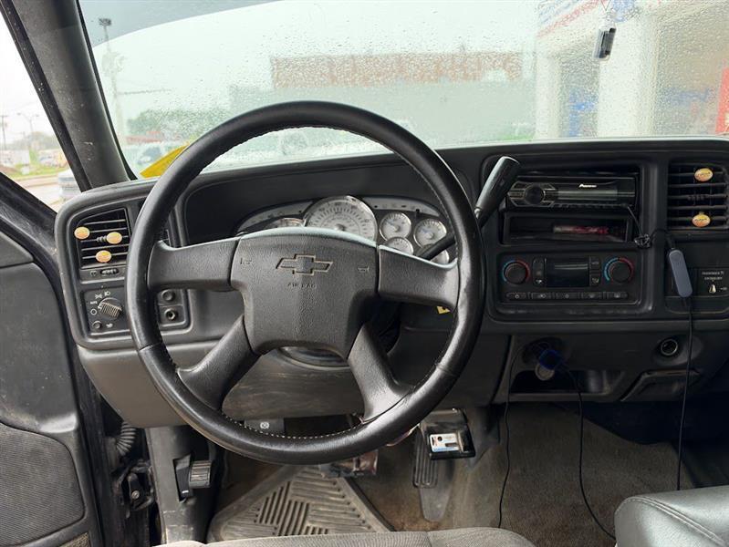 2003 Chevrolet Silverado 2500HD LS - Photo 12
