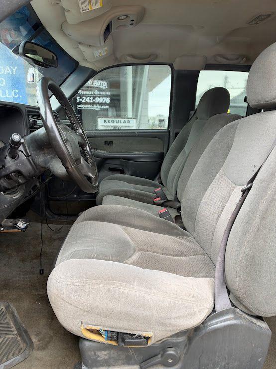 2003 Chevrolet Silverado 2500HD LS - Photo 13