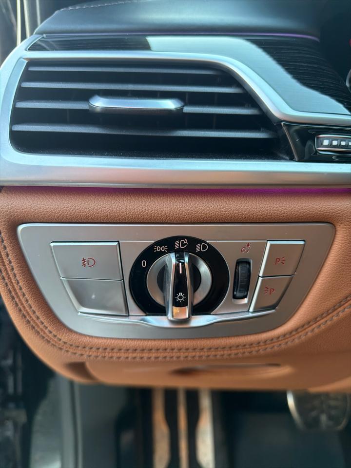 BMW 7-Series 750i xDrive 2019